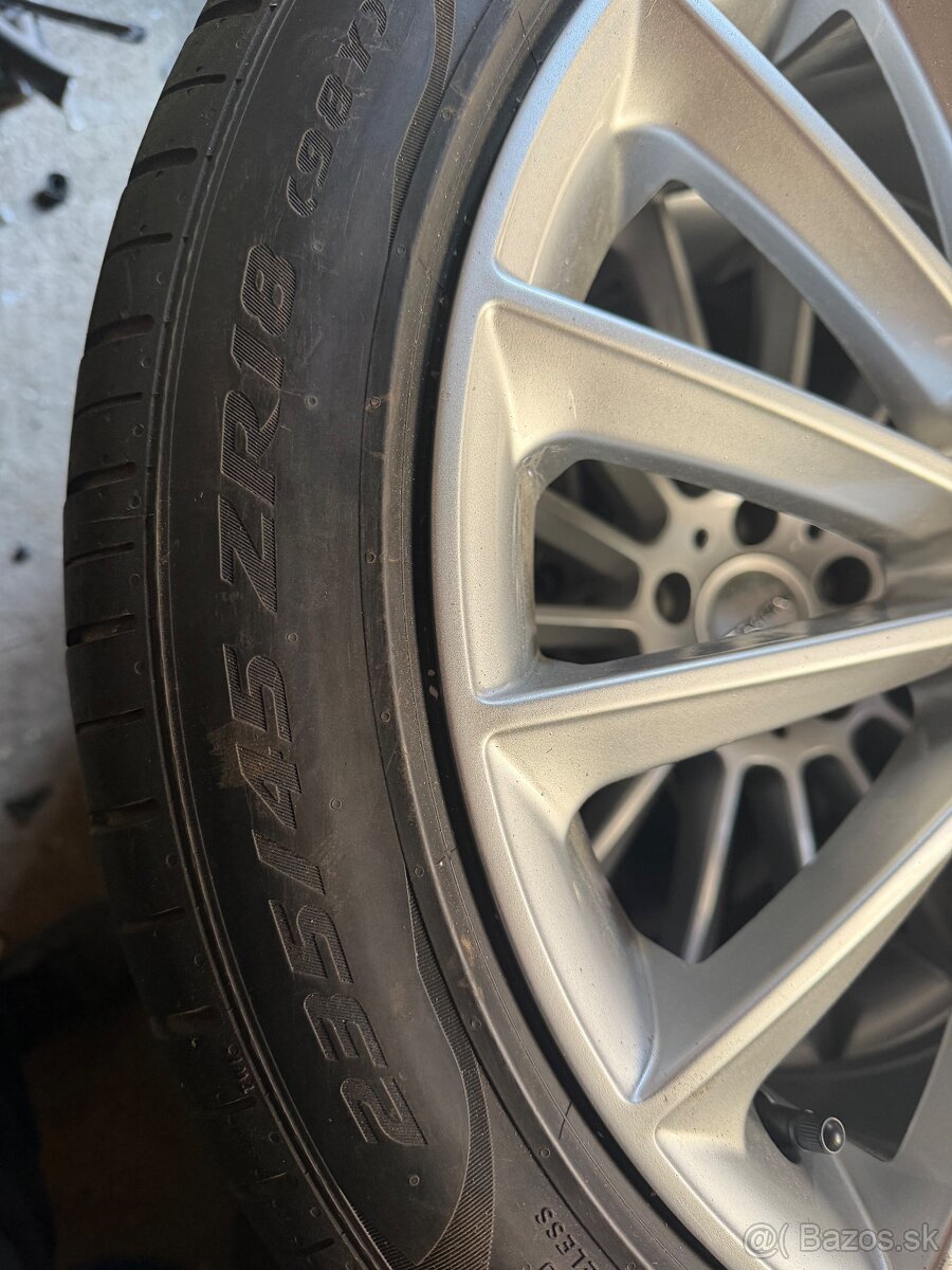 235/45R18 letné - 4