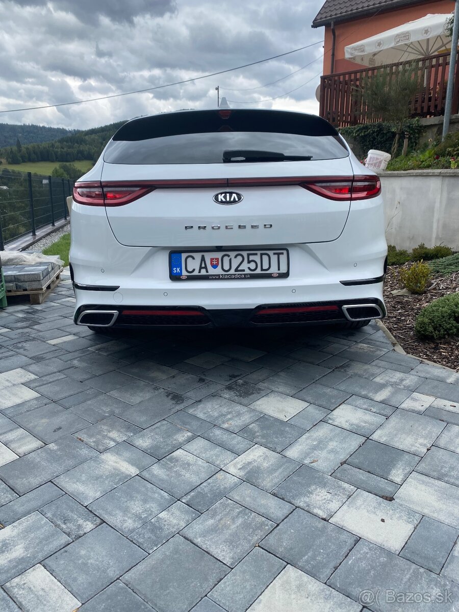 Kia proceed gt - 4