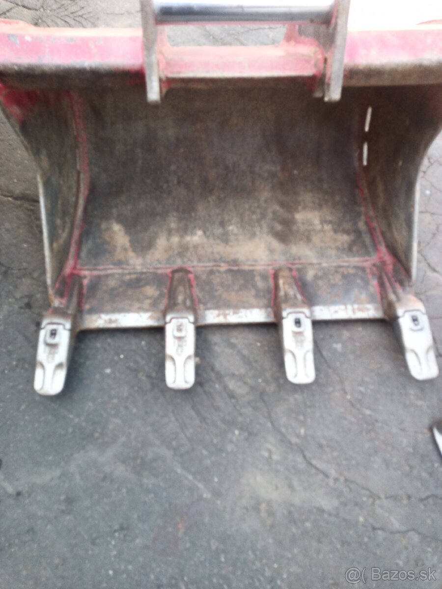 Lyžice varechy Takeuchi MH03 - 4