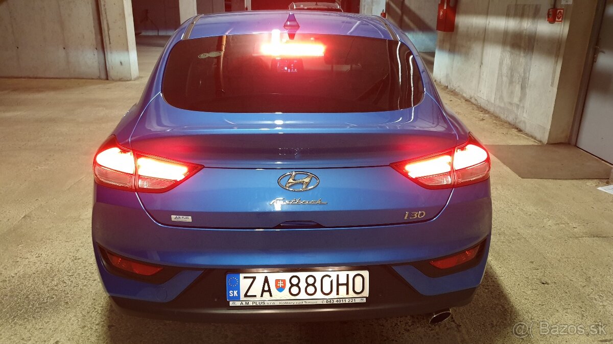 Hyundai i30 Fastback - 4