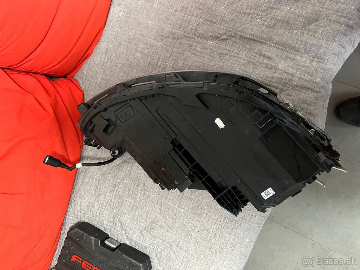 Predné ľavé svetlo passat b9 - 4