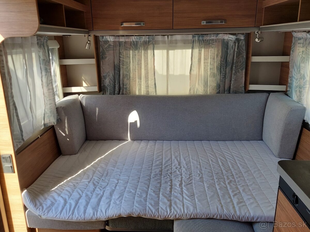 Predám Karavan Weinsberg 450 FU - 4