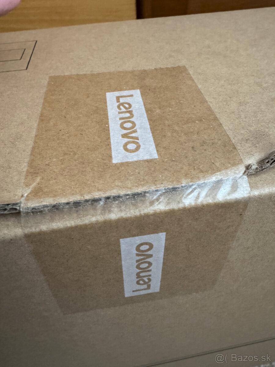 Lenovo ThinkVision P34WD-40 - 4