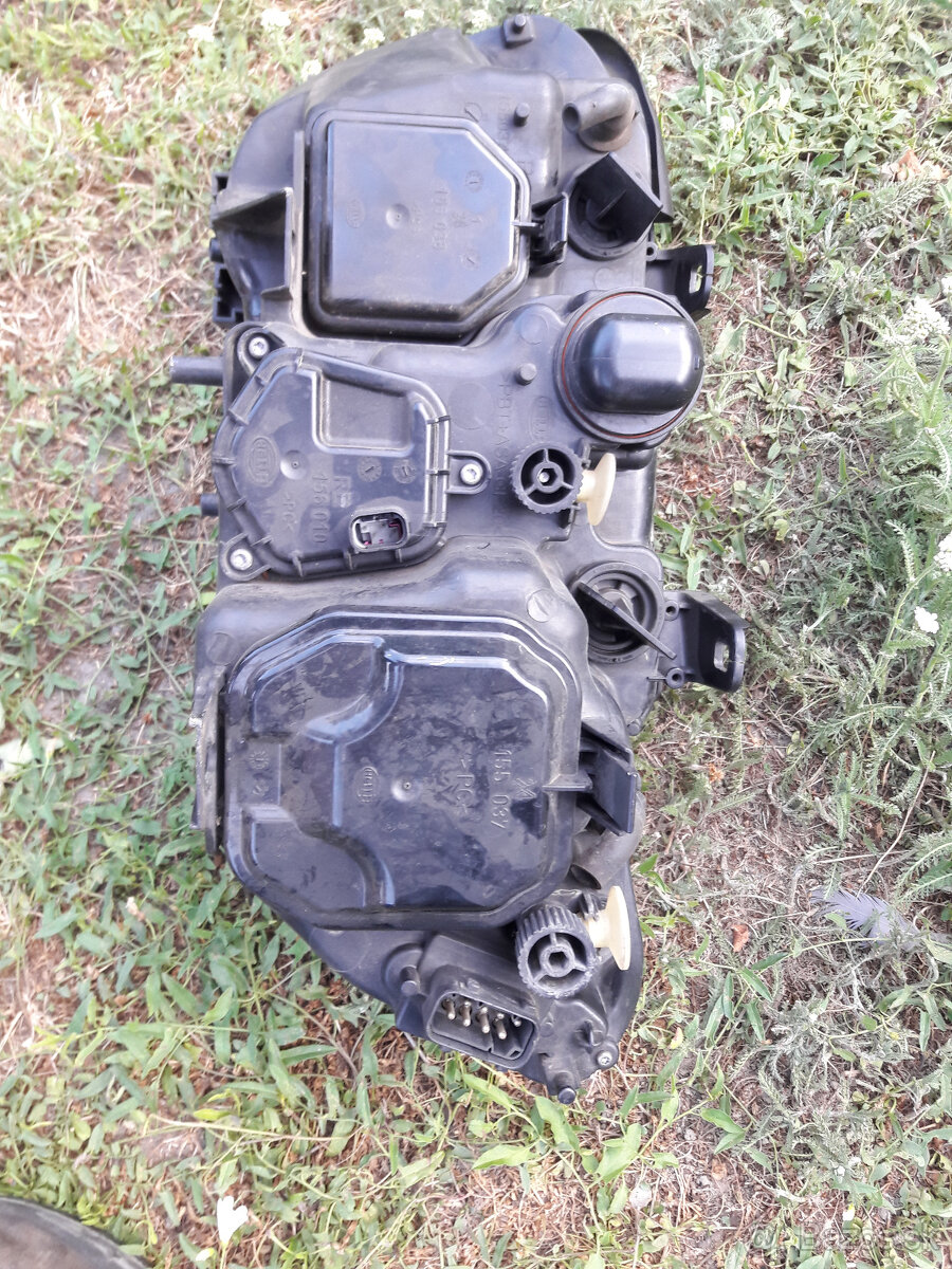 Svetlá BMW rad 7 e65 - 4