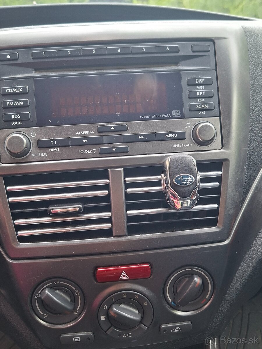 Subaru impreza 1.5 benzín - 4