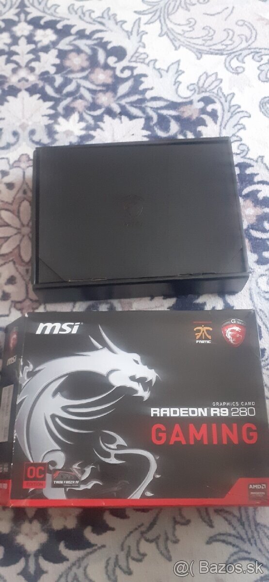 Predám nefunkcnu grafiku r9 280 - 4