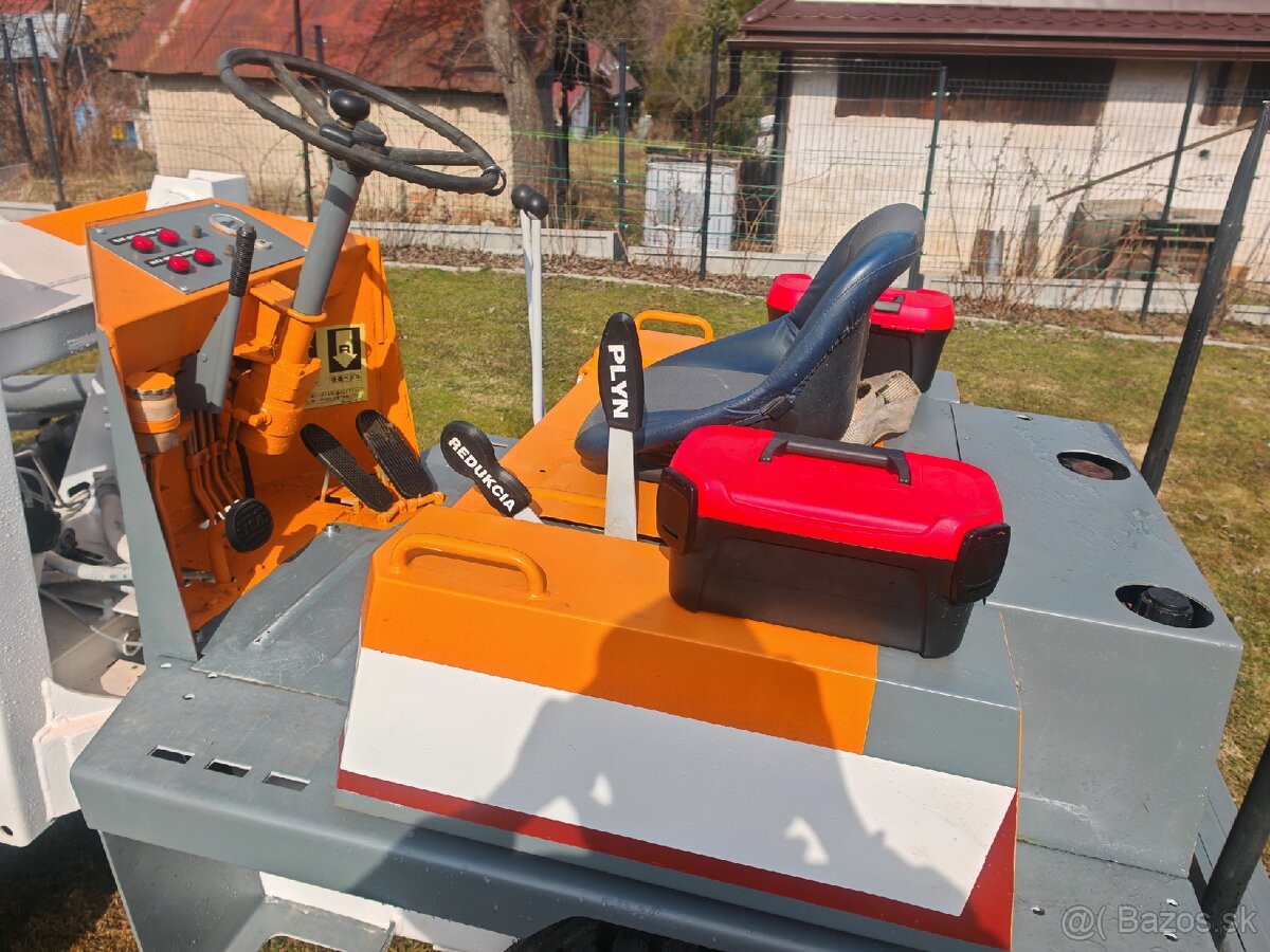 Japonský Nakladač TCM808 3,6T - 4