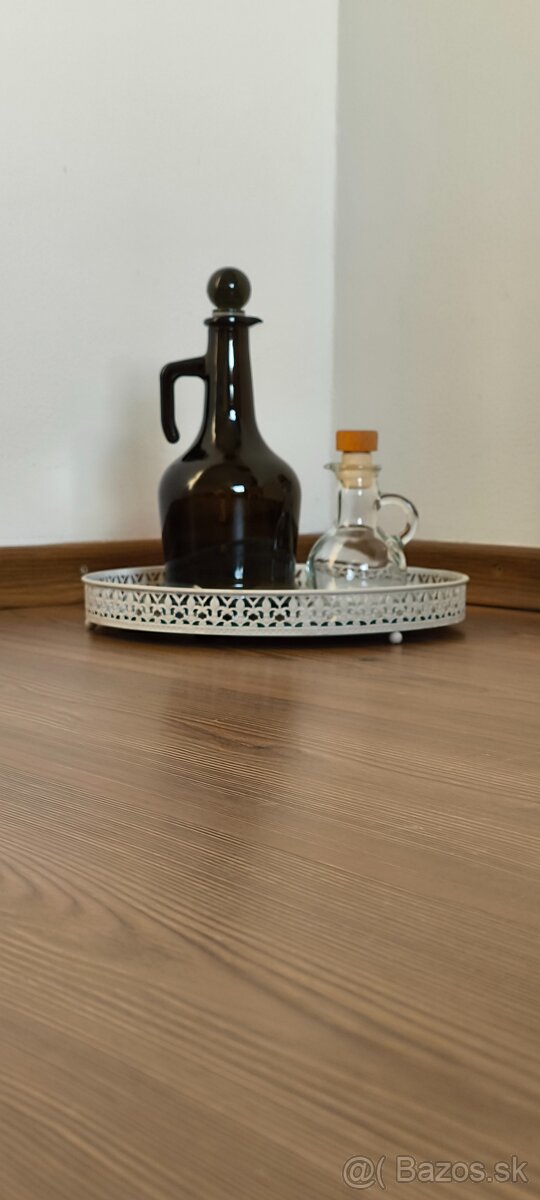 Predám moderný štýlový zrkadlový podnos + 2x karafa BONUS - 4