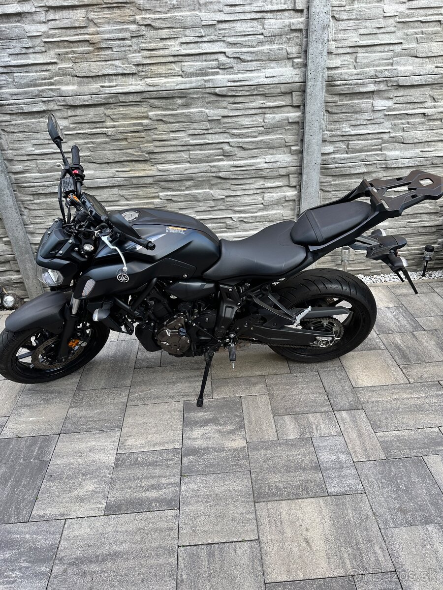 Yamaha MT-07 - 4