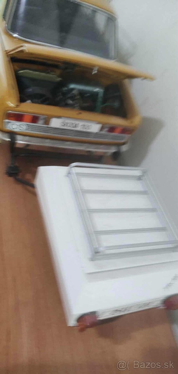 MODEL DEAGOSTINI SKODA 100 1:8+ PRÍVESNÝ VOZIK - 4