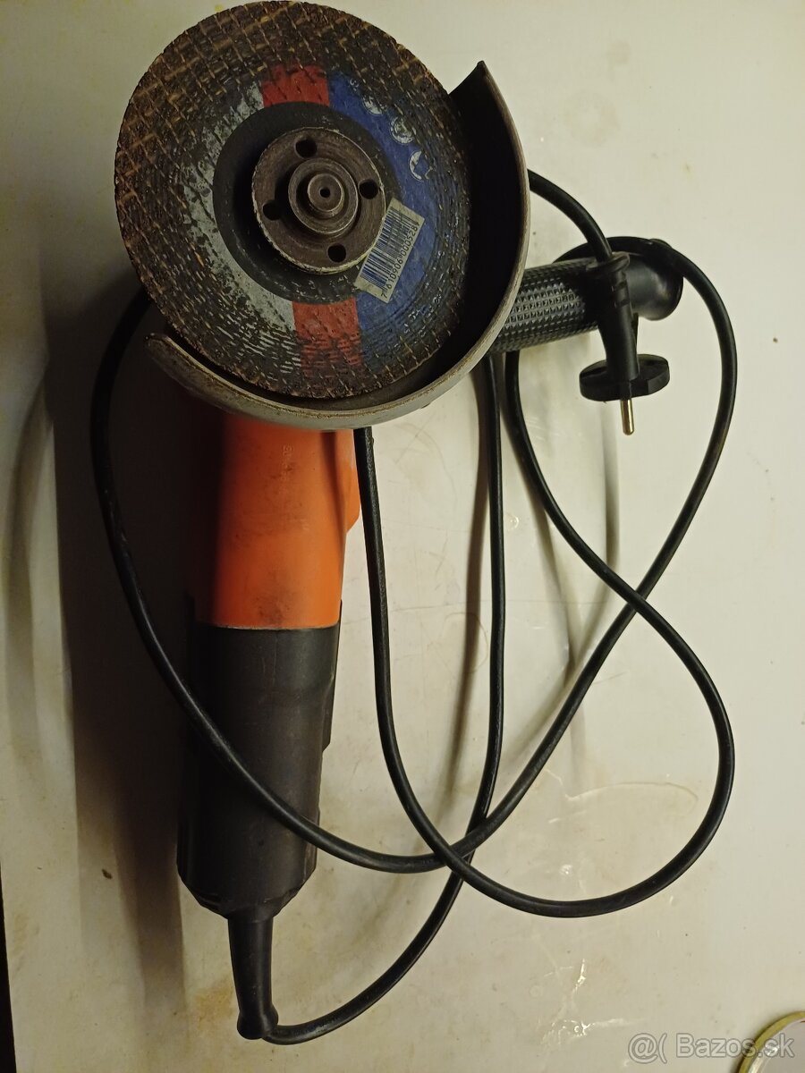 Uhlová brúska,Black+Decker. - 4