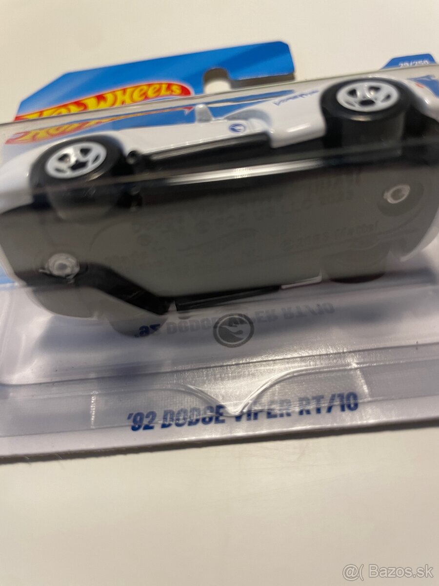 Hot Wheels ‘92 Dodge Viper RT/10 Treasure Hunt - 4