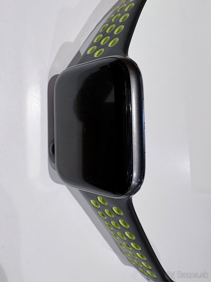 APPLE WATCH 5 44mm - 4