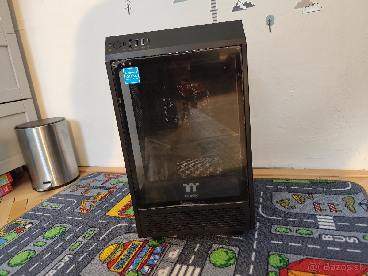 Predám PC Case ThermalTake The Tower 100 - 4