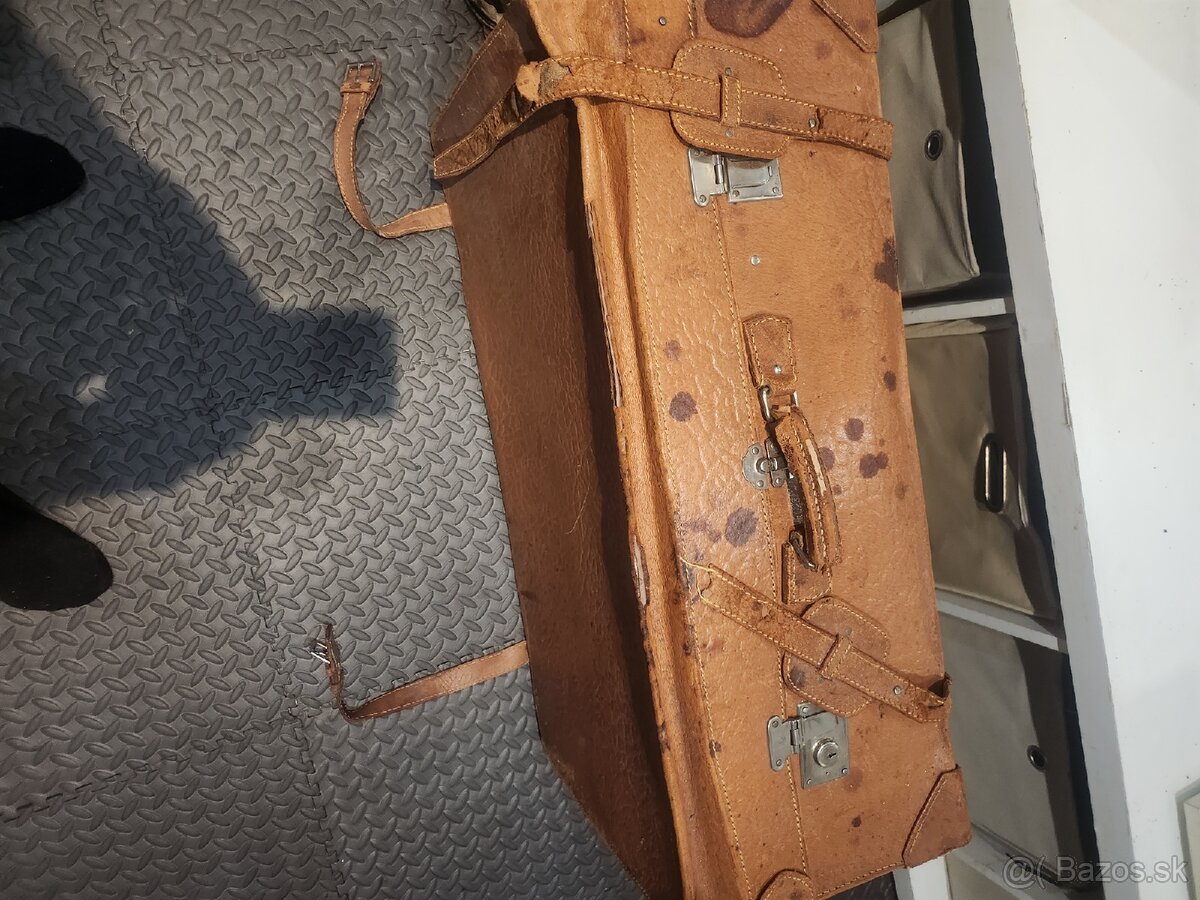 Na predaj starý kufor . - 4