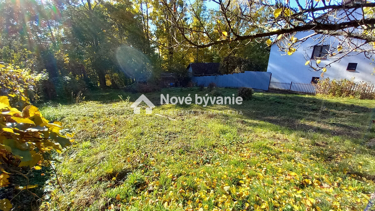 Vzácny pozemok blízko centra mesta Humenné - 4