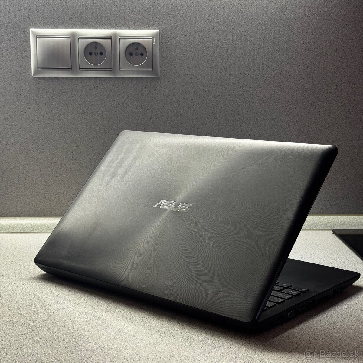 Notebook ASUS F553M - 4