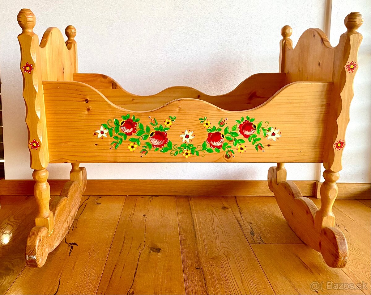 Stará dřevěná malovaná kolébka - 4