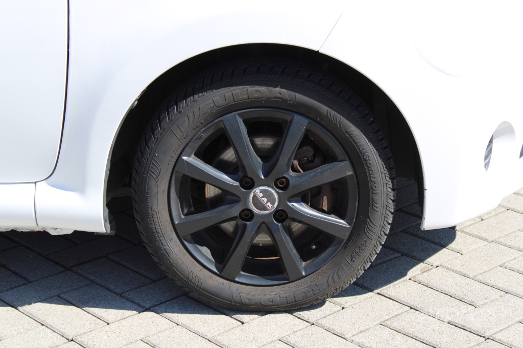 Toyota Aygo 1,0 i 50 kW - 4