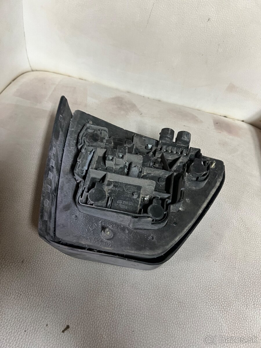 Predám zadné svetlo VW Golf 2 - 4