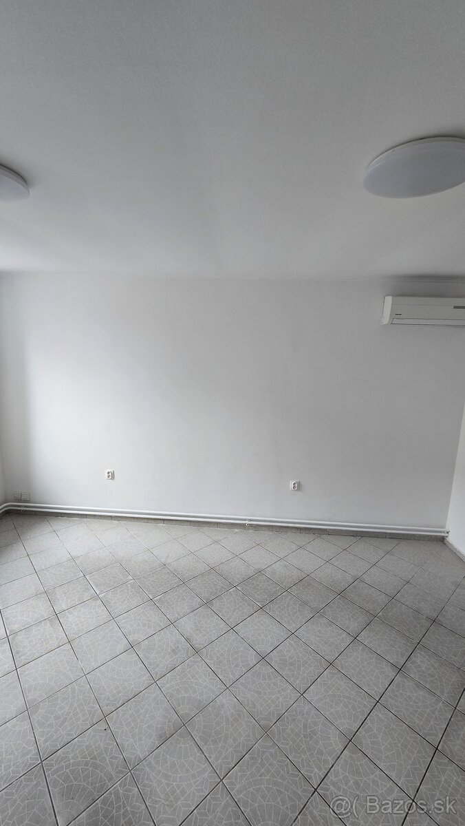 Prenájom obchodného priestoru - 4