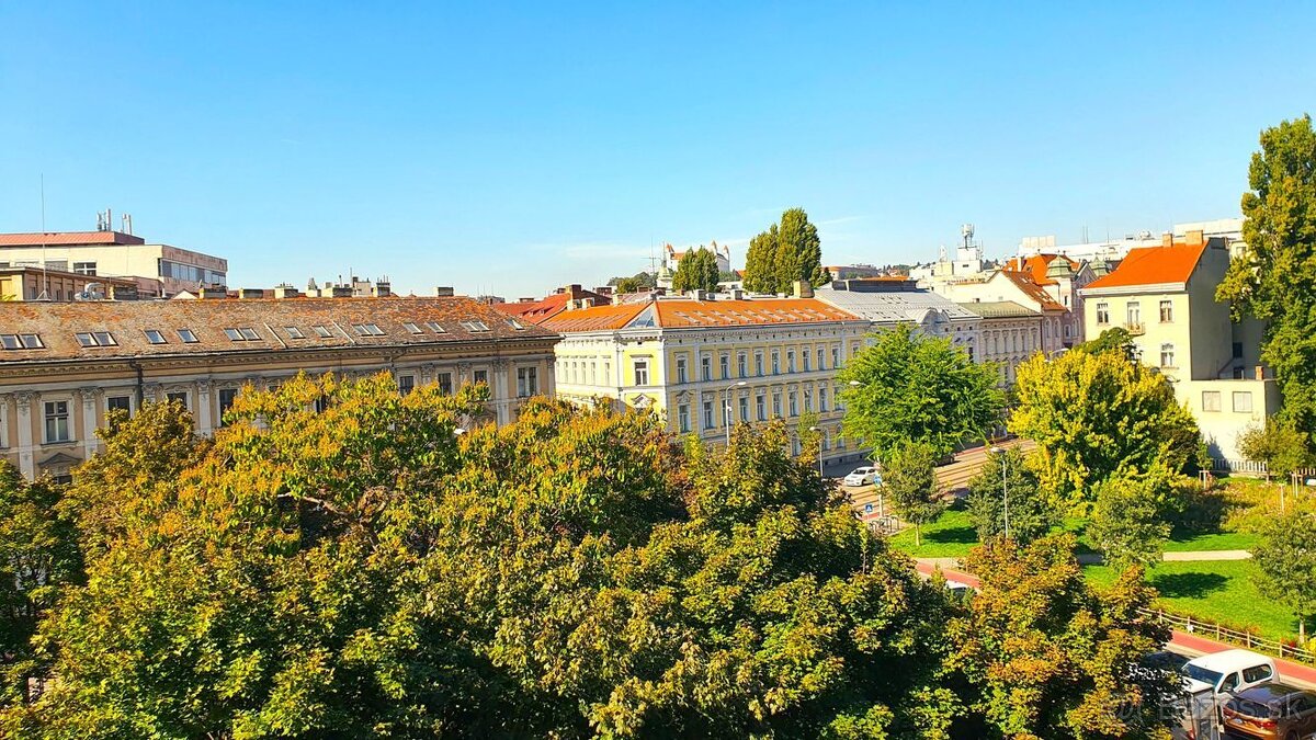 Exkluzívny 4-izbový byt v secesnom dome s výťahom – Šafáriko - 4