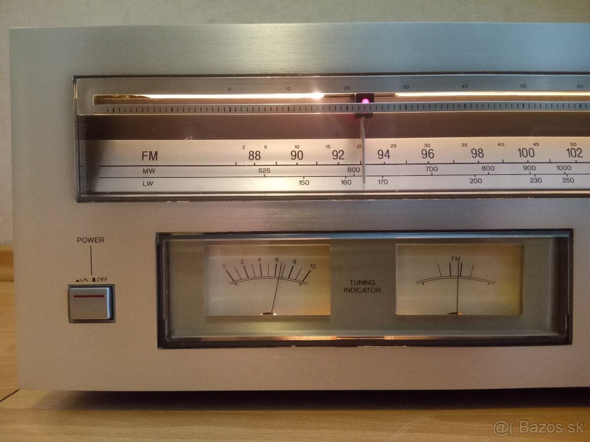 AIWA Stereo Tuner 9300 - 4