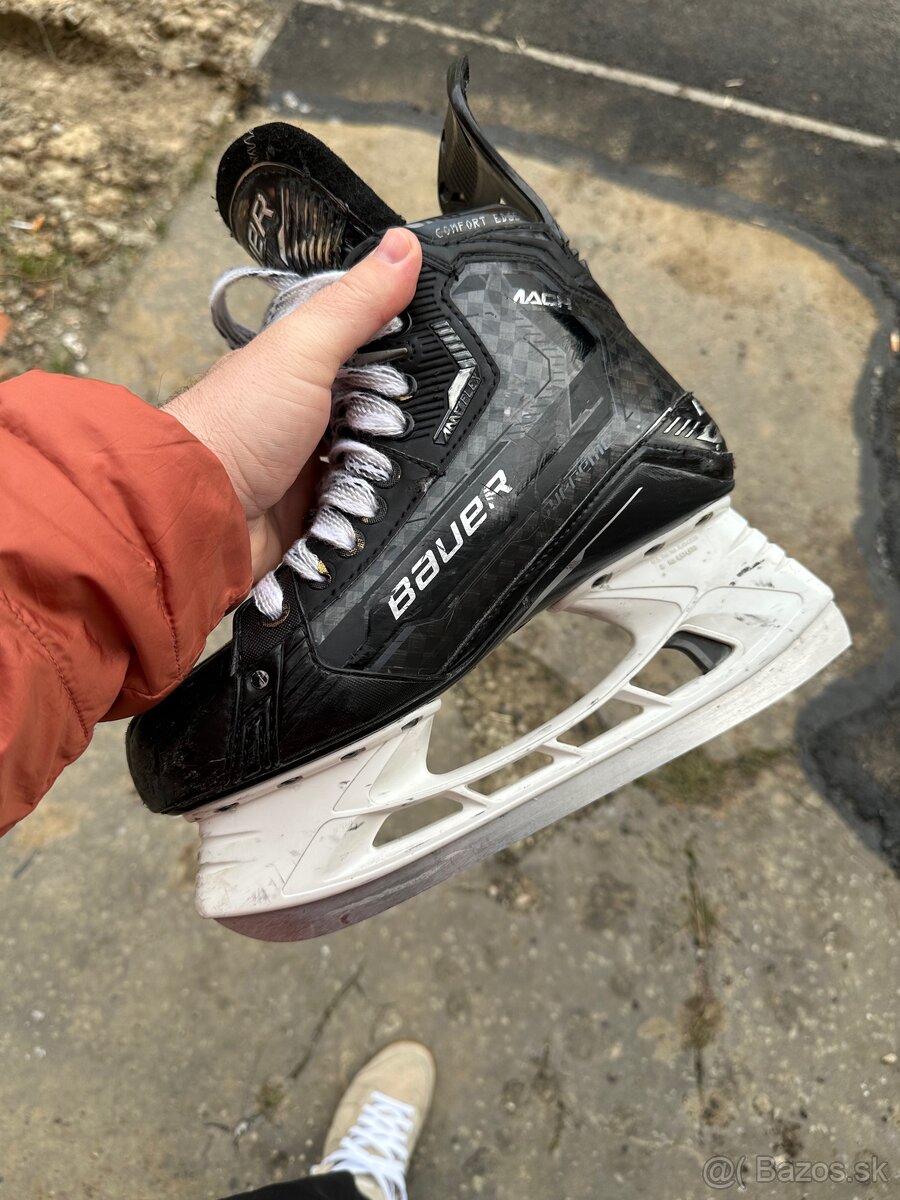 Korcule Bauer Supreme Mach - 4