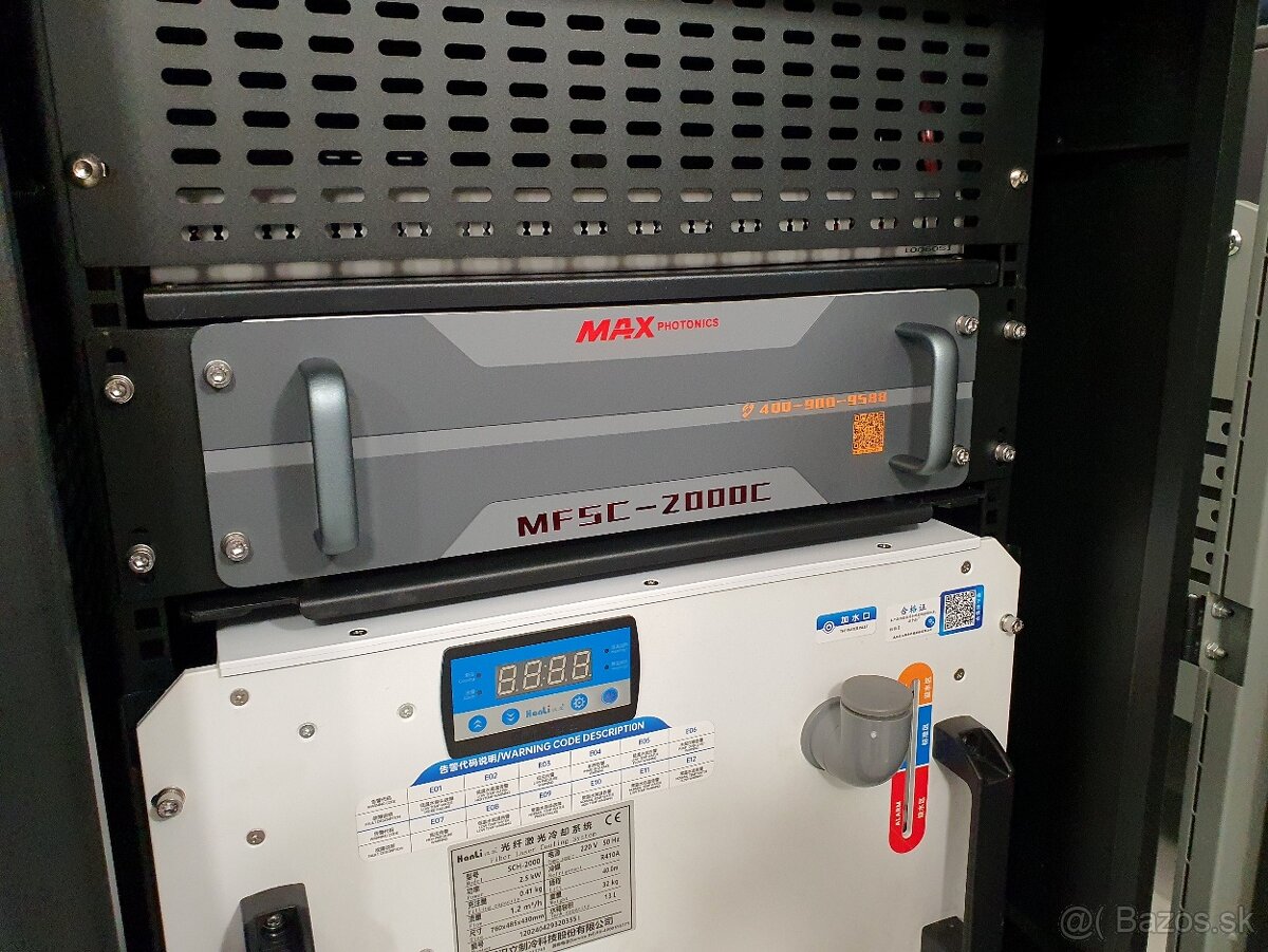 Profesionálny čistiaci CW laser 2000W - 4