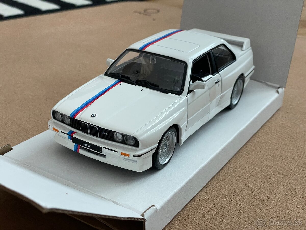 BMW M3 series E30 burago 1/24 - 4