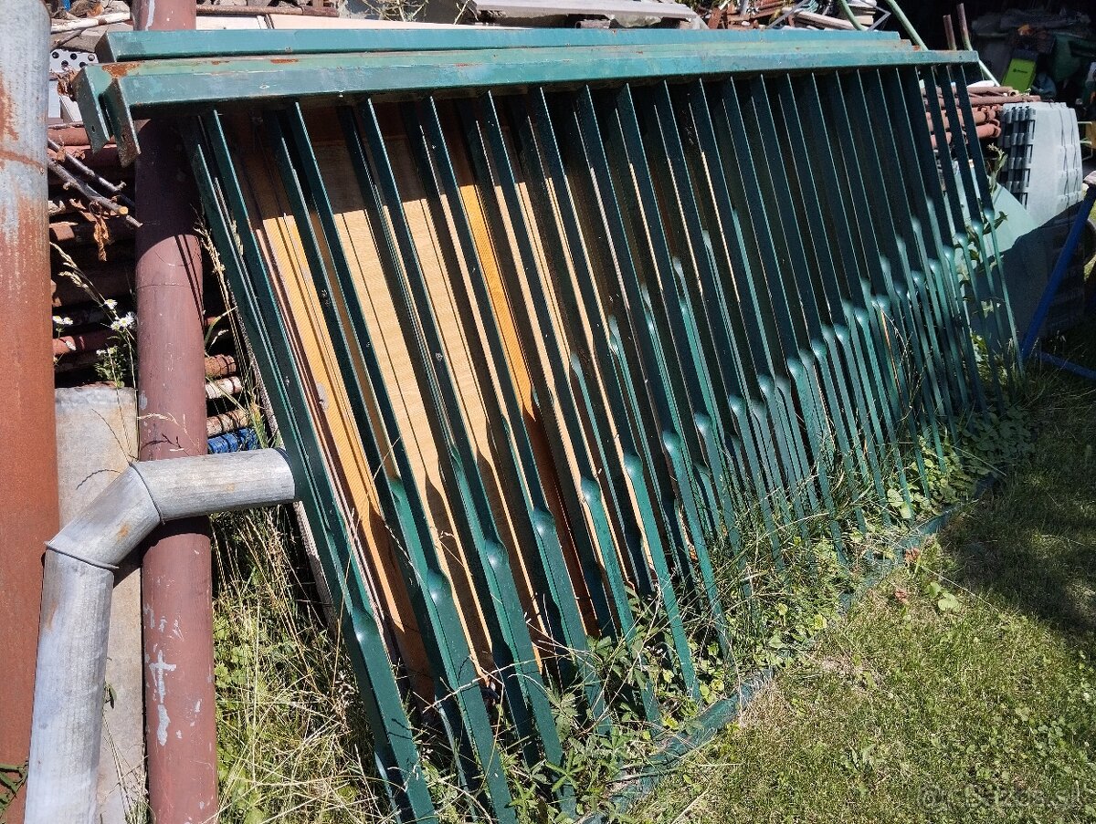 Predám plot 4 ks plotové dielce - 4