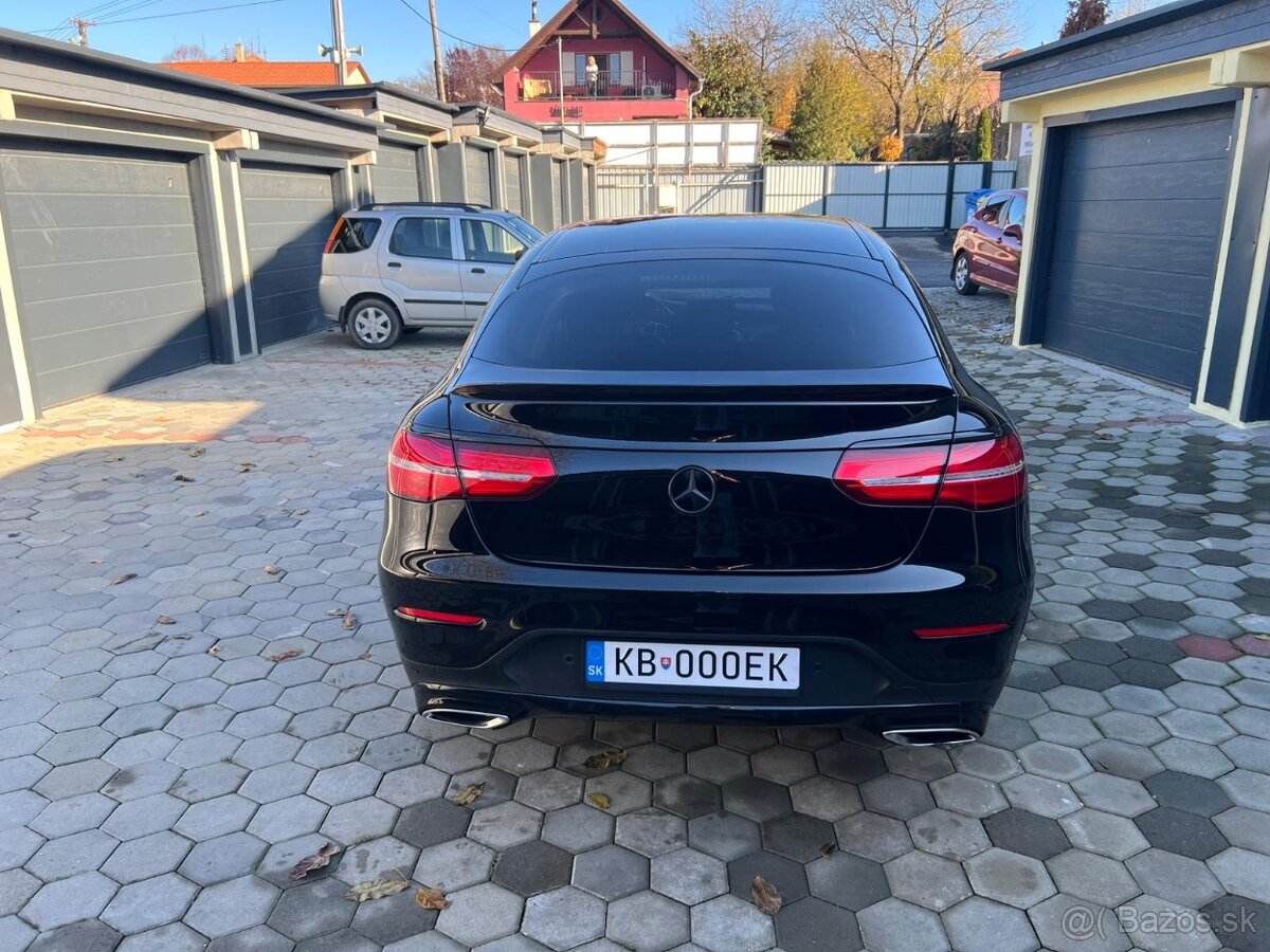 Mercedes-Benz GLC 250 Coupe AMG Night 4Matic - 4