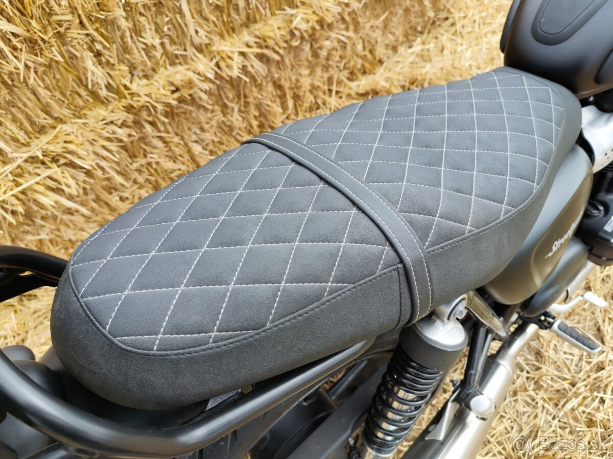 Triumph street twin 900 - 4