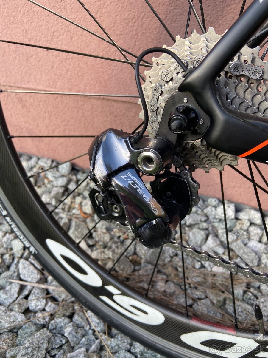 Cestný karbónový bicykel - 4