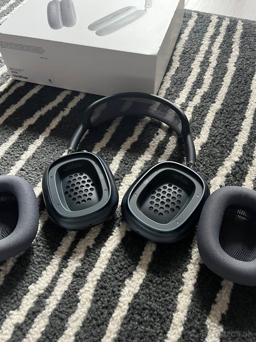 AirPods max - 4