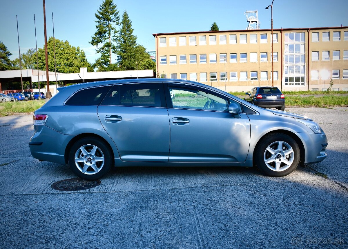 Toyota Avensis combi, 2.0 D4D, 93kW - znížená cena - 4