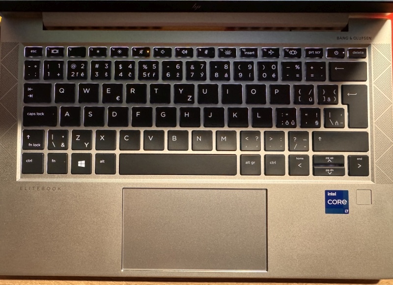 Predám notebook HP EliteBook 830 G8 - 4