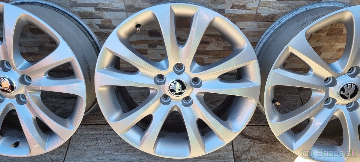 Predam orginal Skoda Trifid elektrony 5x112 r17 et49 J7,5 - 4