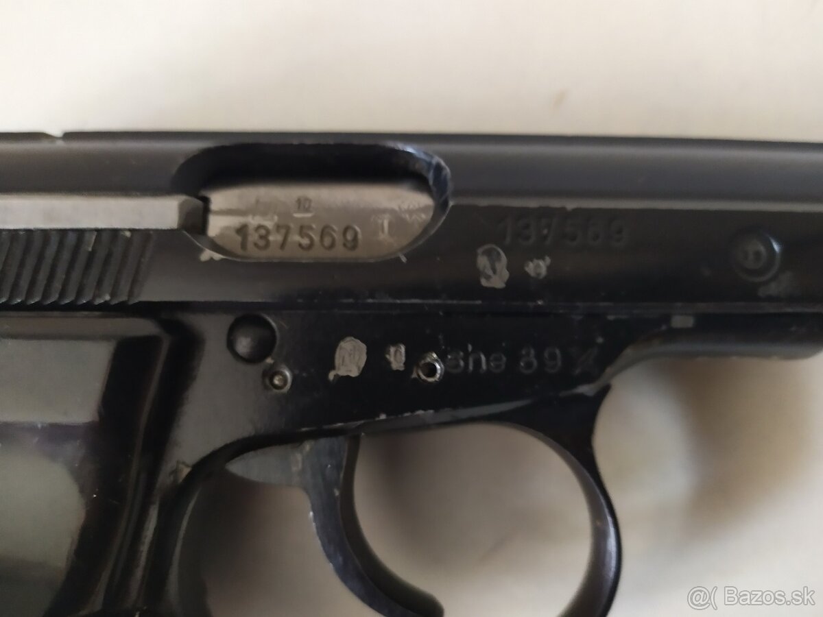 Predám expanznú pištoľ ČZ 82 - 4