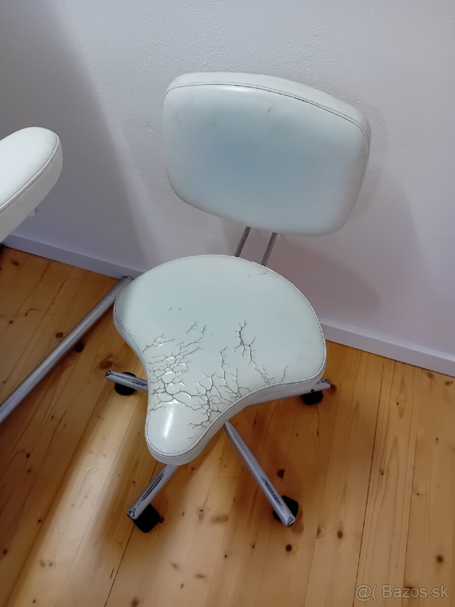 Lehátko a stolička ku nemu - 4