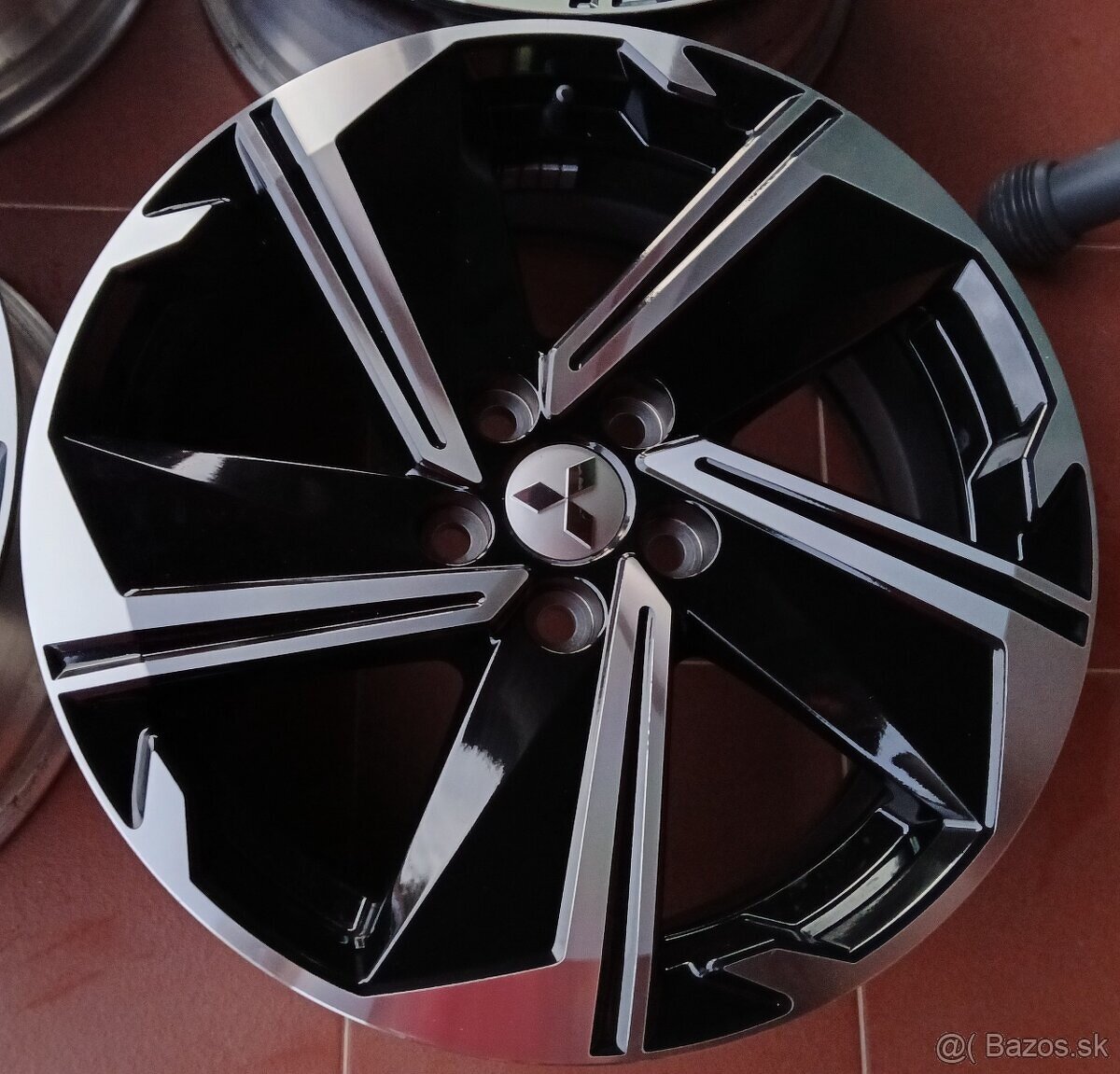 Predám nové originál disky MITSUBISHI R18. - 4