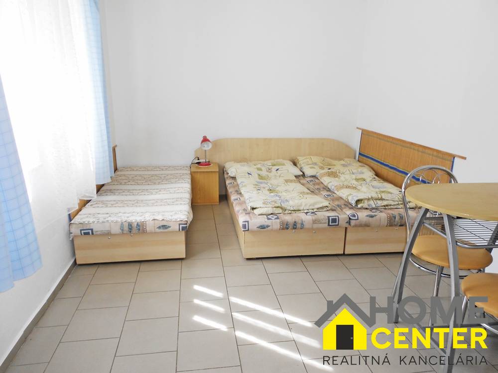 Na predaj :7 izbový rodinný dom - ubytovanie Podhájska , - 4