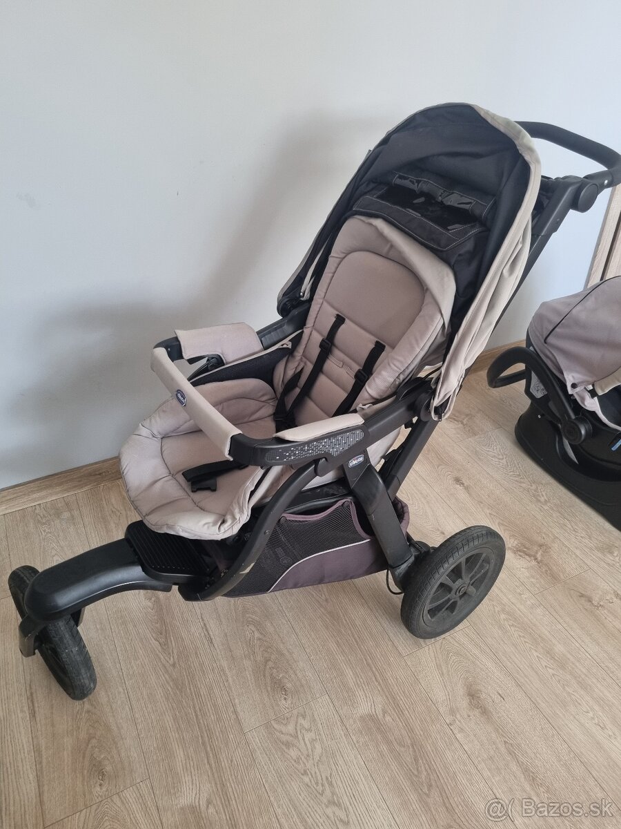 Chicco Trio Active - 4