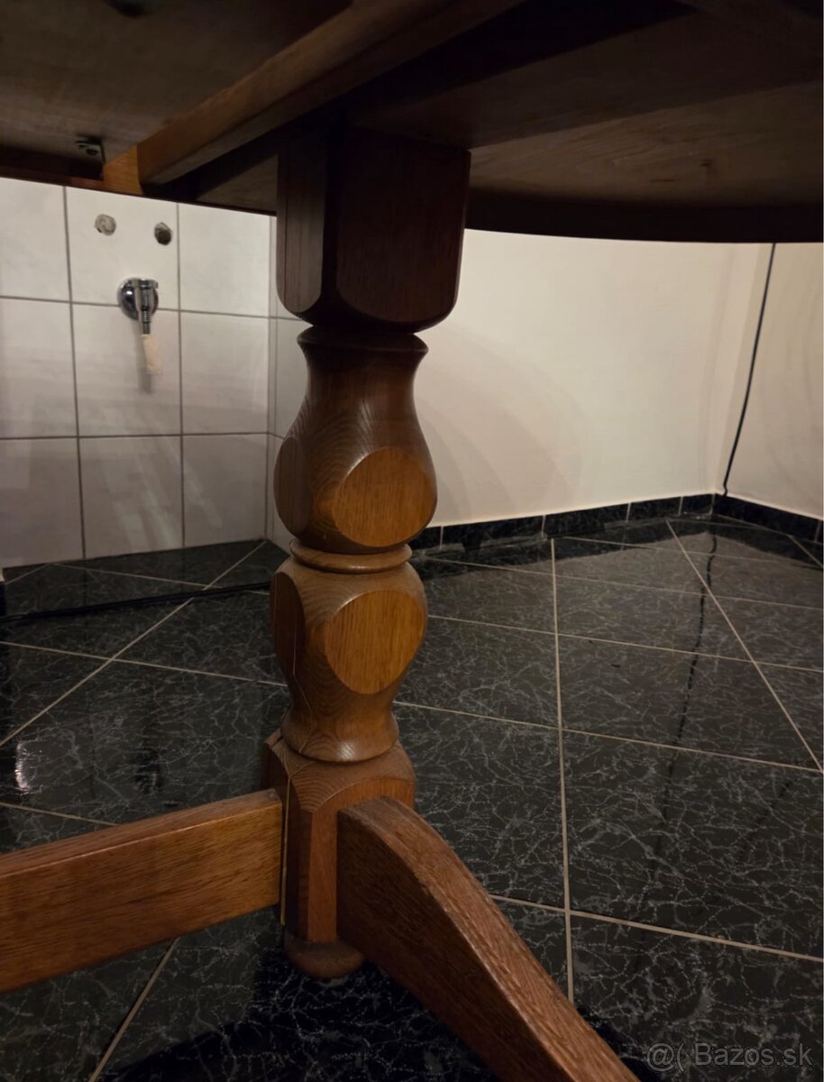 Predám masivný drevený stôl - 4