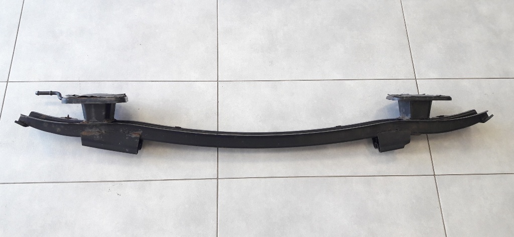 BMW 1 E87 Výstuha zadného nárazníka - 4