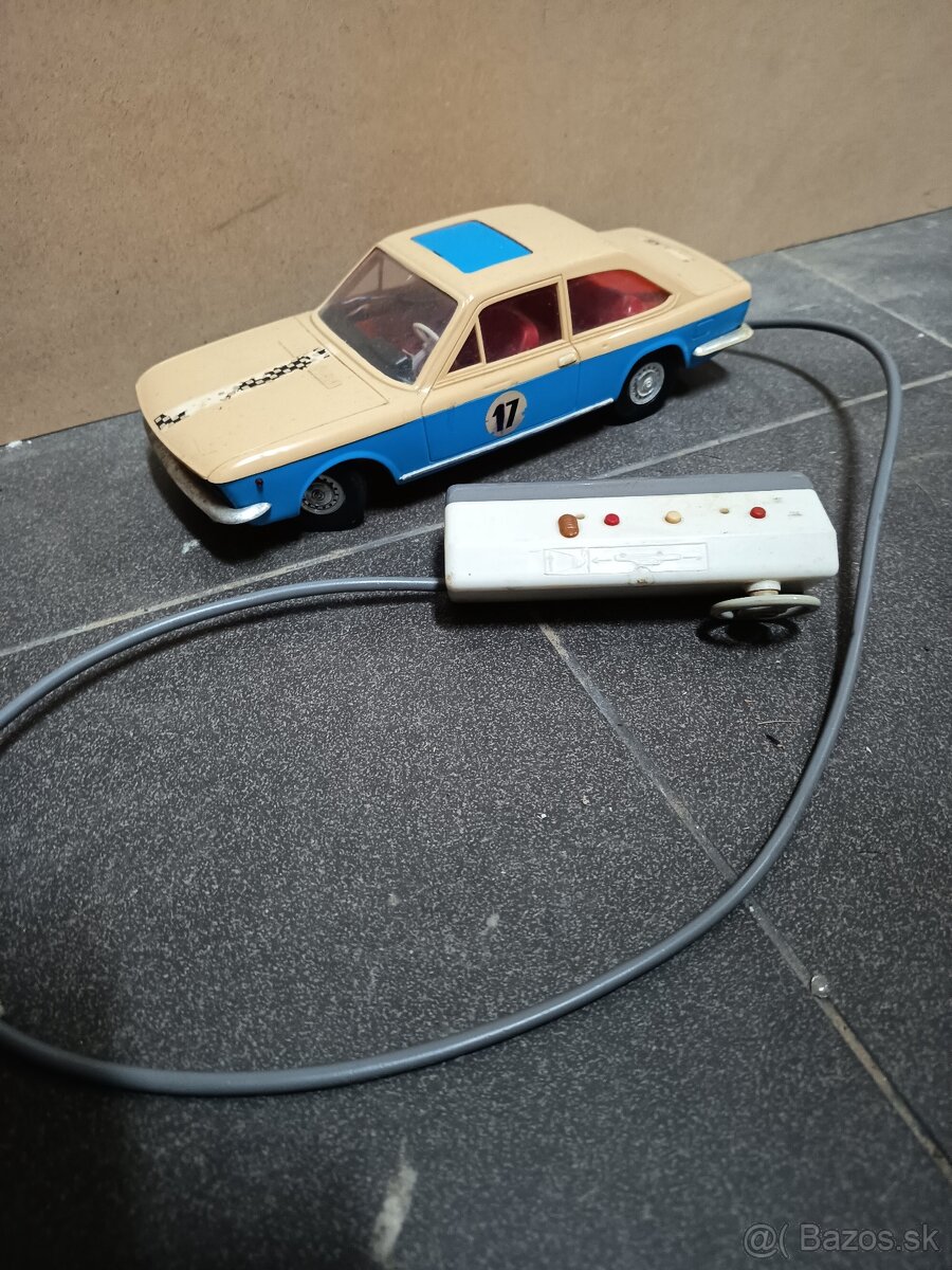 Retro autíčko - 4
