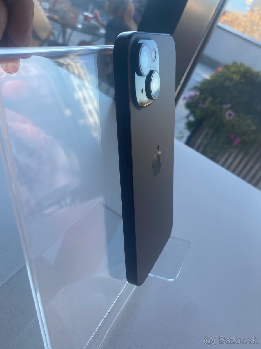 iPhone 15 - 4