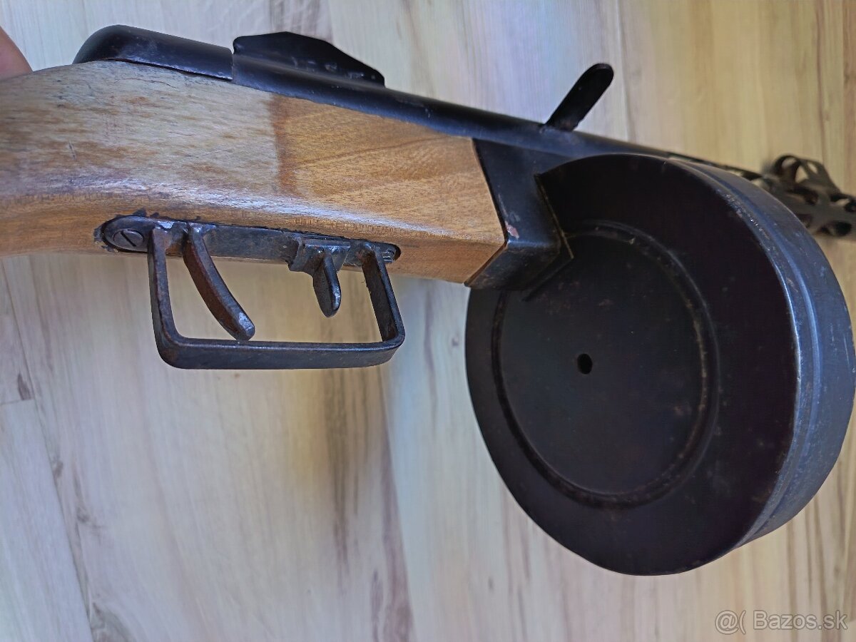 Sovietsky samopal Špagin - 4