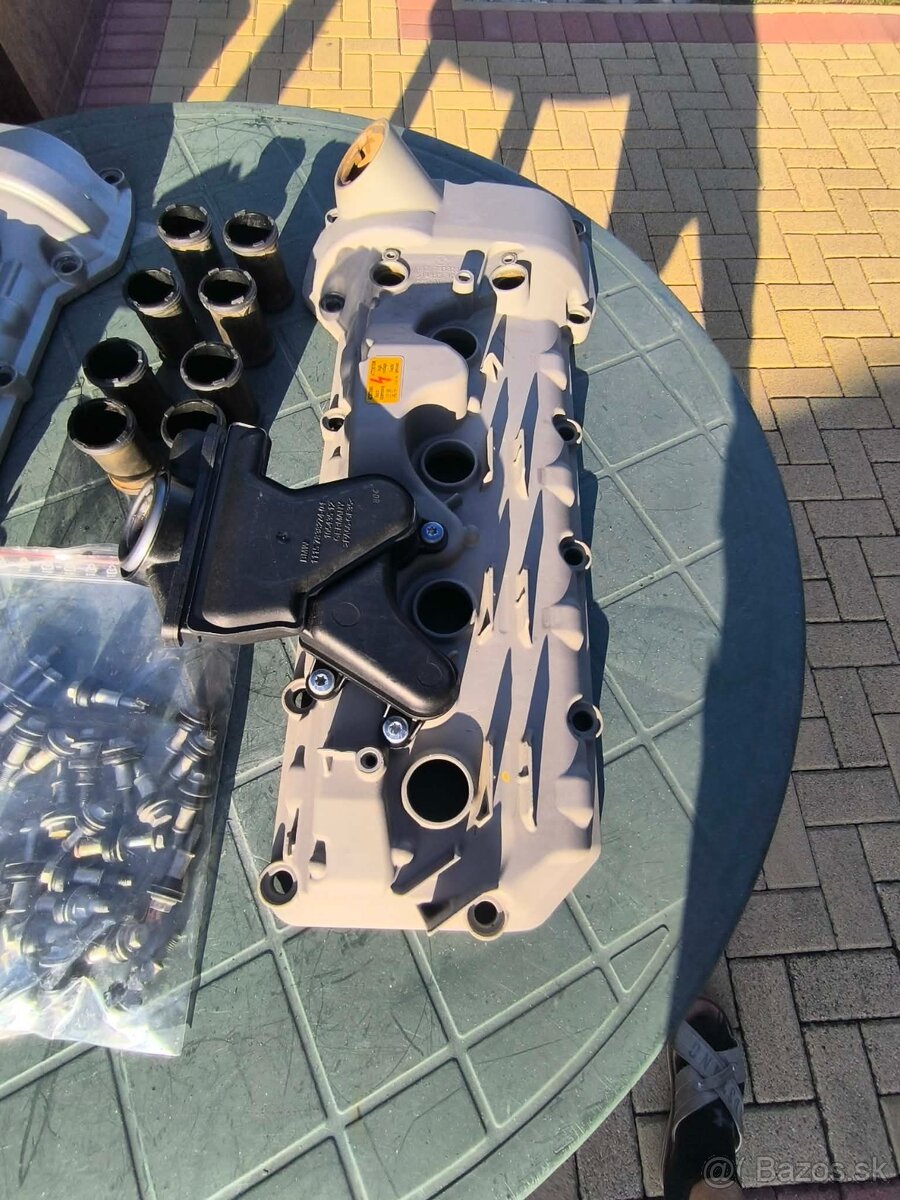 BMW E92 M3 Kryt hlavy valcov - 4