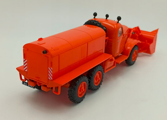 ZIL-157 D-470 1:43 fréza - 4